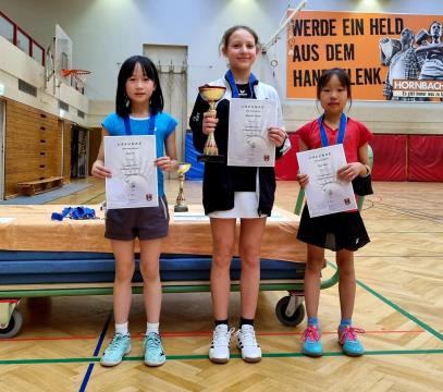 Ilhana Mustafić (BK Karizma) v kitajski družbi